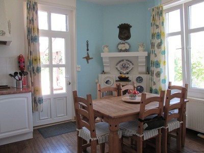Immaculate Detached Stone House +.. - 2