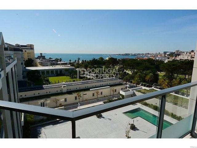 Luxurious Penthouse Apartment, Estoril