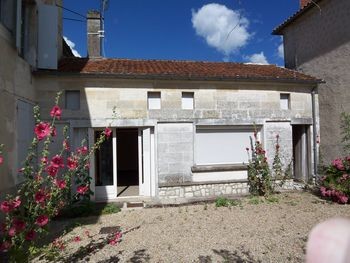 Spacious 7 Bedroom Town House Renovated.. - 2