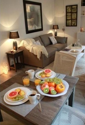 1 bedroom Property For Sale: 7th.. - 2