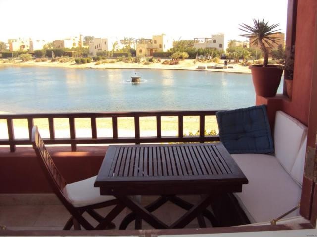 $ 100000 - For Sale 1 Bedroom Apartment..