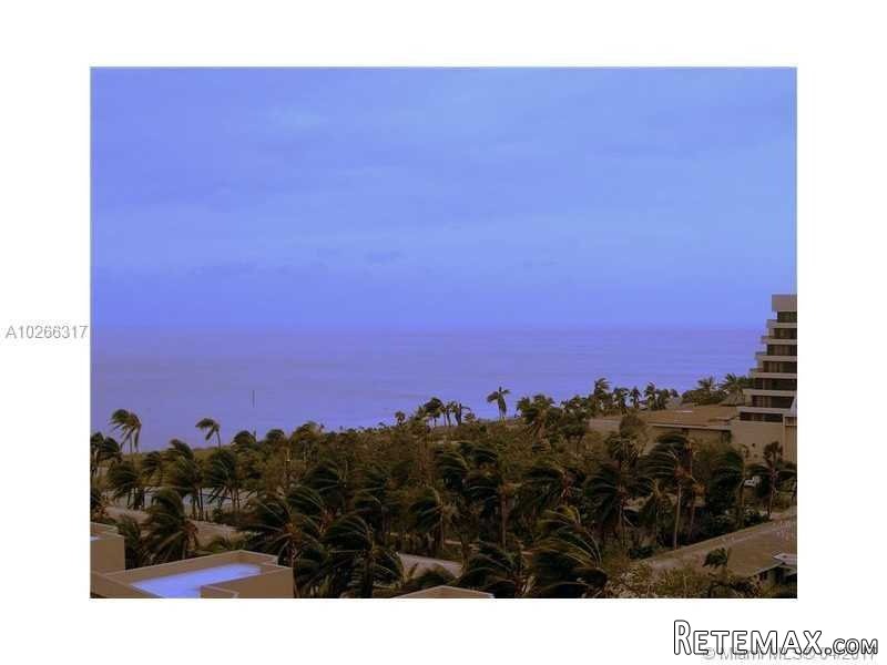 3 bedroom Flat For Sale: 201 Crandon..