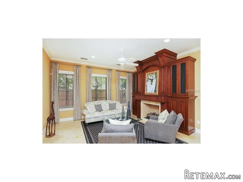 3 bedroom Town House For Sale: 1521 Oak.. - 2