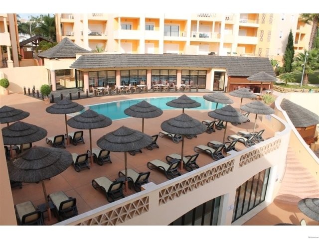 SUPERB LARGE TWO BEDROOM APARTMENT.. - 2