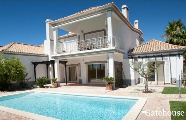 Algarve Apartment For Sale In Encosta..