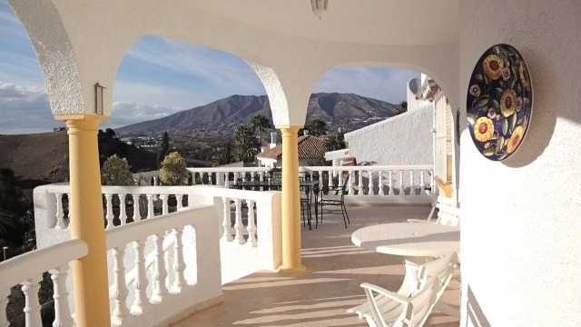 VILLA FOR SALE IN MIJAS COSTA - 2