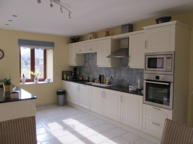 Detached Well Renovated And Presented.. - 2