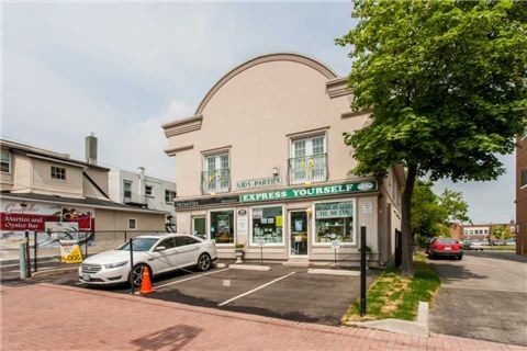 $2,298,800 W3220137 10 Main Street..