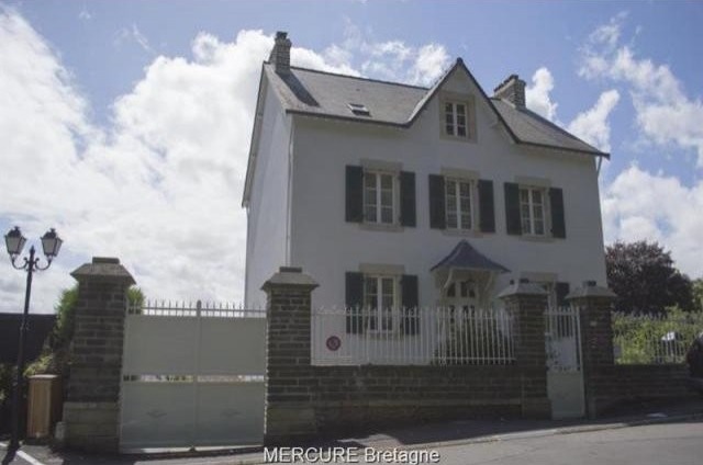 4 bedroom Character For Sale: 56220..