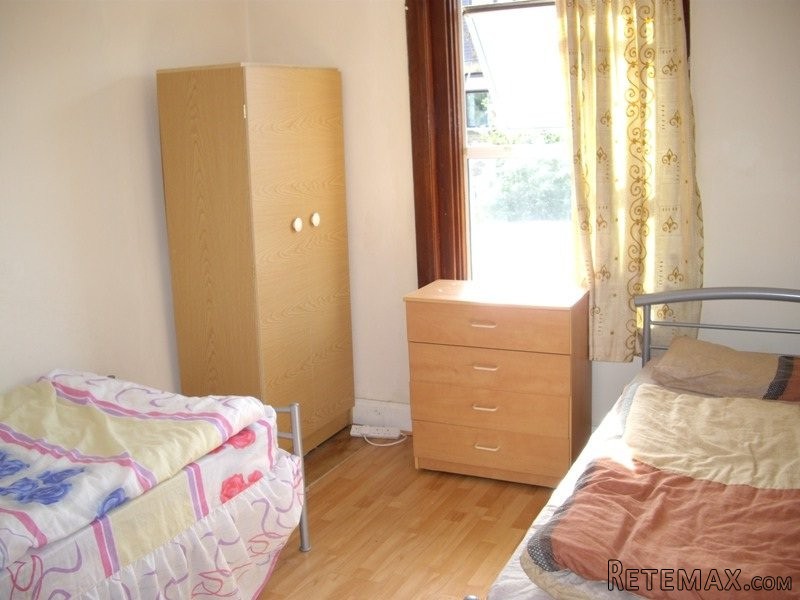 Double room, Zone 3, Leyton