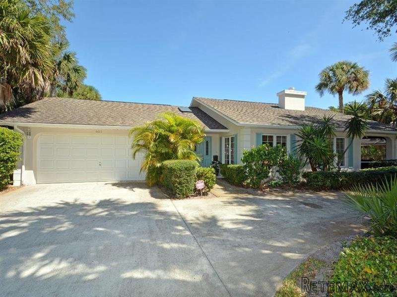 3 bedroom House For Sale: 601 Iris..