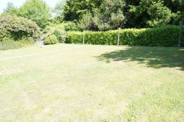 Superb 5 Bedroom Detached Property - 2