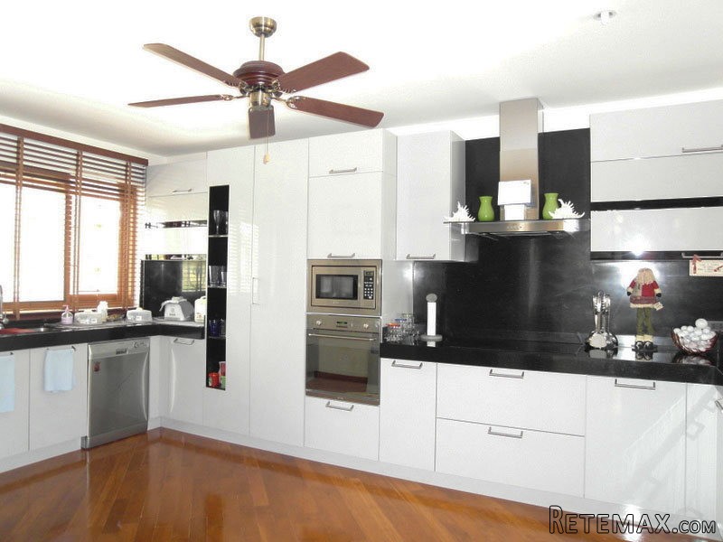 Brand New Luxury 5-bedroom Home at..