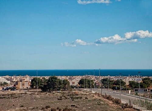 2 BED TOWN HOUSE WITH VIEWS - 2