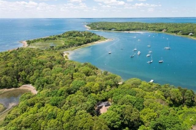 4 bedroom Property For Sale: Bassett's..