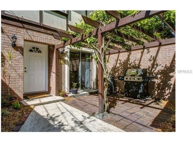 2 bedroom Property For Sale: 2541 WEST..