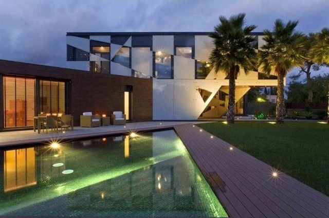 5 bedroom Detached House For Sale:..