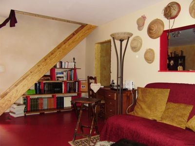 Immaculate Stone Town House - 2