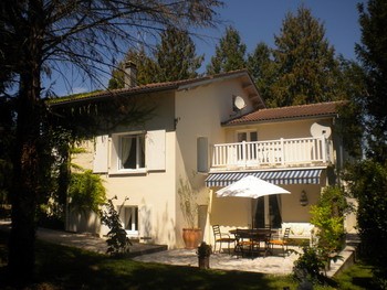 Beautiful 5 Bedroom House With Private..