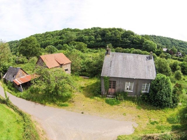 Country Bungalow To Renovate With River..