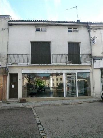Commercial Premises With Flat In..