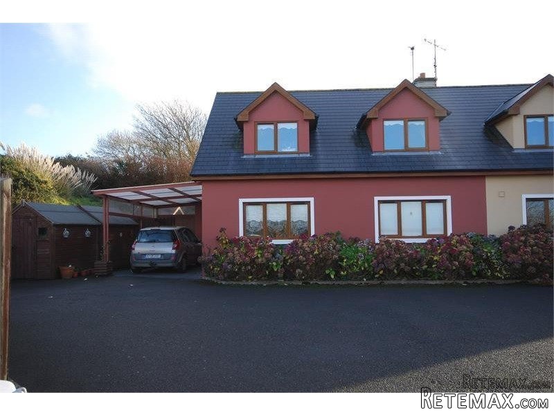 4 bedroom Semi-Detached House For Sale:..