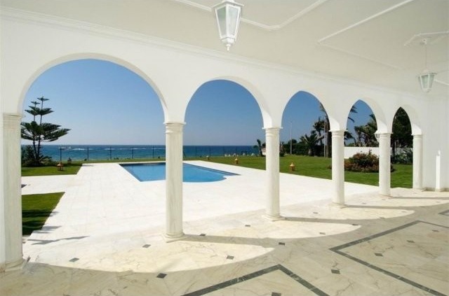 Villa - Positioned overlooking the..