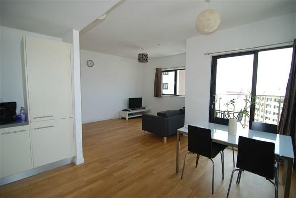 2 bedroom Apartment For Sale: Kings.. - 2