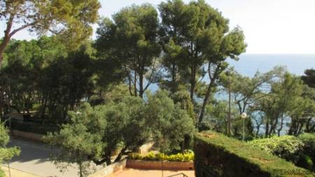 APARTMENT WITH SEA VIEWS VERY NEAR TO..