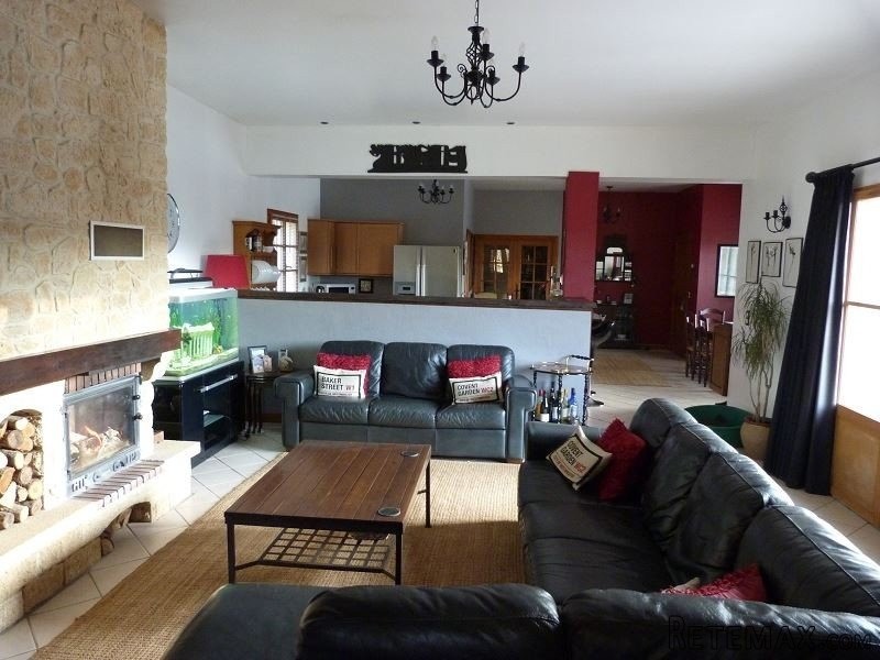 House with Guest Accommodation and Pool - 2