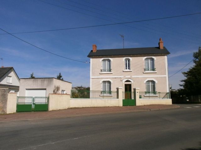 Nice Detached House and Large Garden