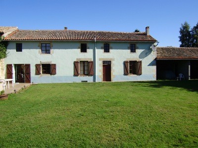 Large 5 Bedroomed Stone House