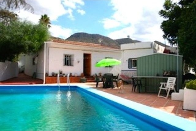 Villa - Private Villa WALKING DISTANCE..