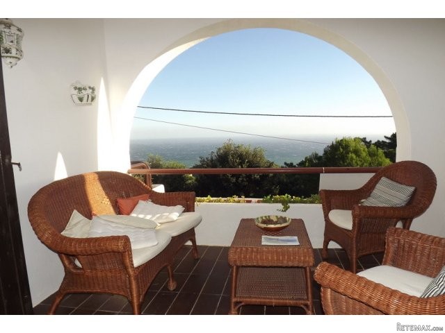 Apartment with sea view