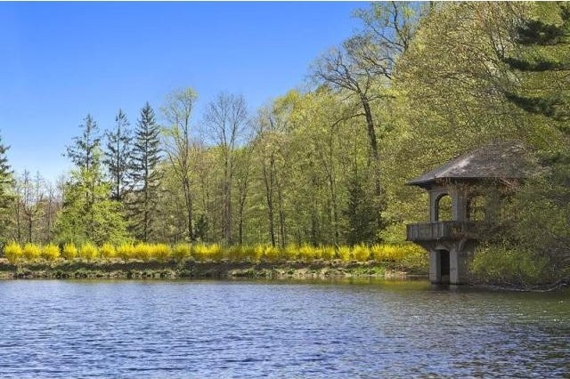 Land For Sale: Chappaqua, New York