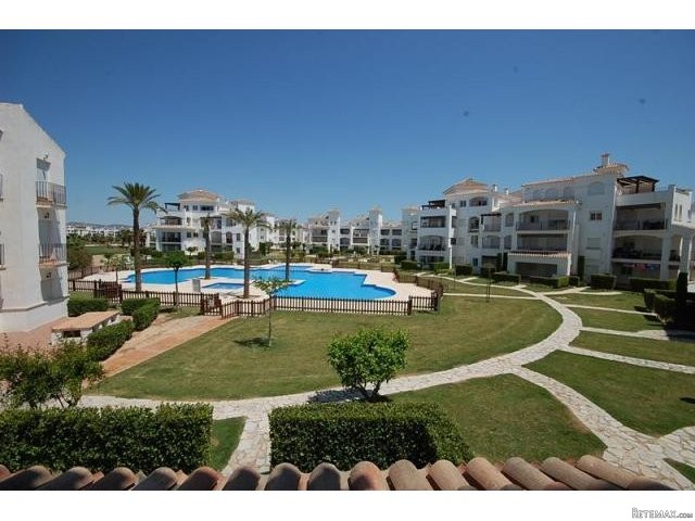 2 bedroom Apartment For Sale: 1st..