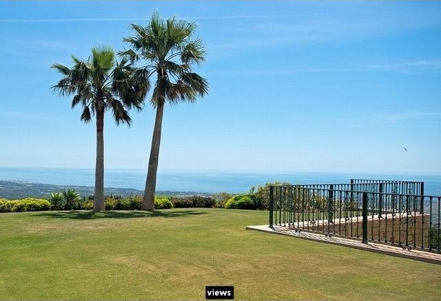 Villa for sale in La Zagaleta..