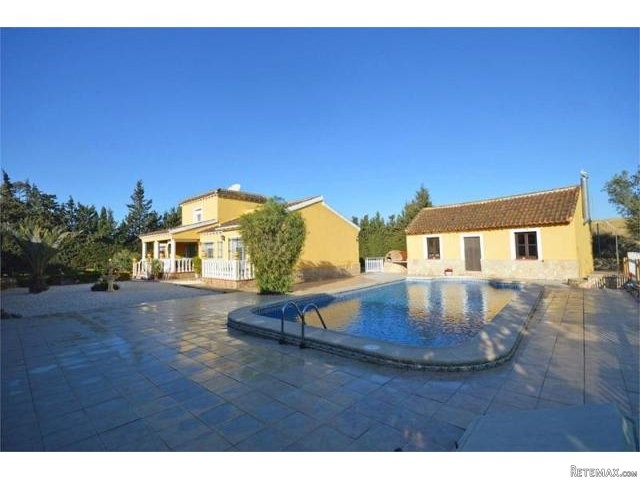 5 bedroom Villa For Sale: Detached..