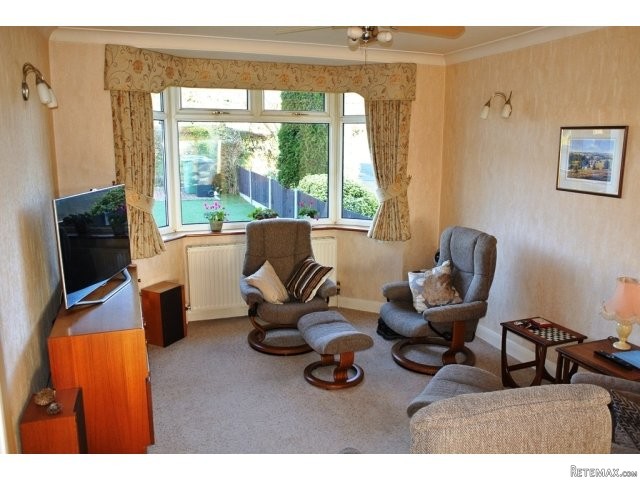 Tonbridge Road, Teston £380,000 - 2