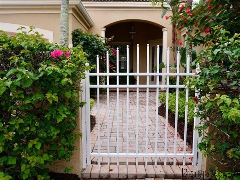 3 bedroom House For Sale: 9420 W Maiden.. - 2