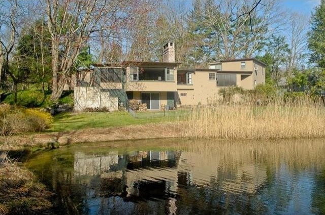 3 bedroom Residence For Sale: Katonah..