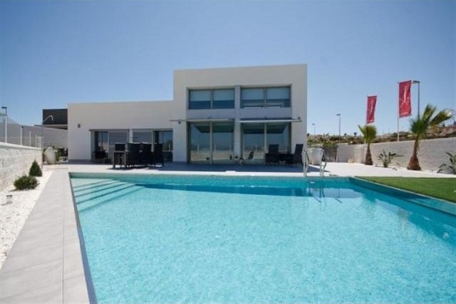 3 bed 2 bath Villa with Pool,full Eco..