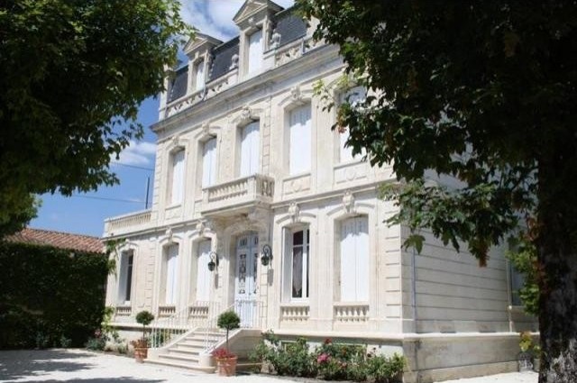 7 bedroom House For Sale: 16100 COGNAC