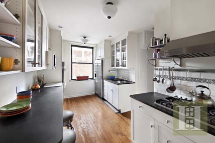 3 bedroom Apartment For Sale: 885 WEST.. - 2