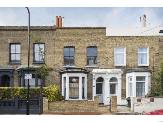 Clifden Road, E5