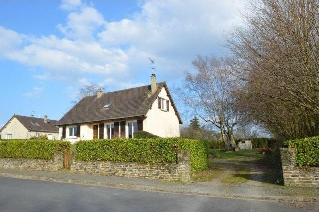 Maison / Villa La Barre De Semilly