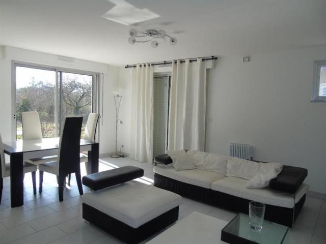 3 bedroom House For Sale: 86000 POITIERS - 2