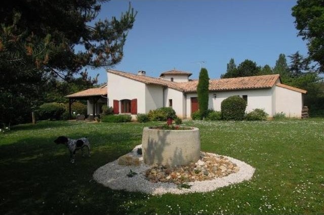 5 bedroom Villa For Sale: 86280 SAINT.. - 2