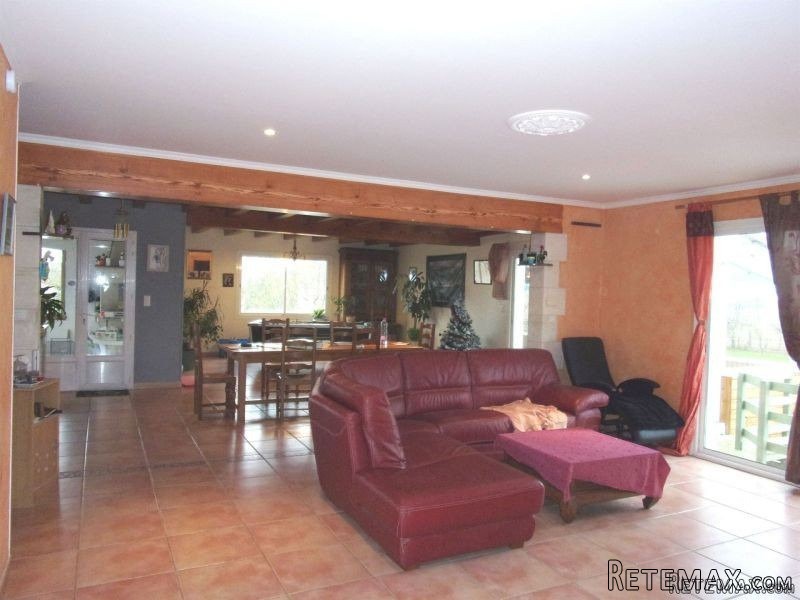 Sale House Saintes (17100) - 2