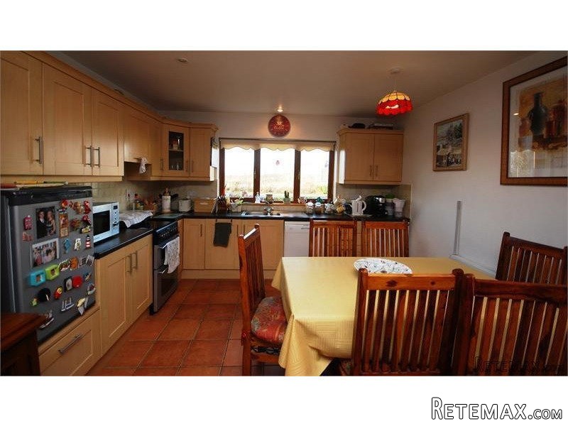4 bedroom Semi-Detached House For Sale:.. - 2
